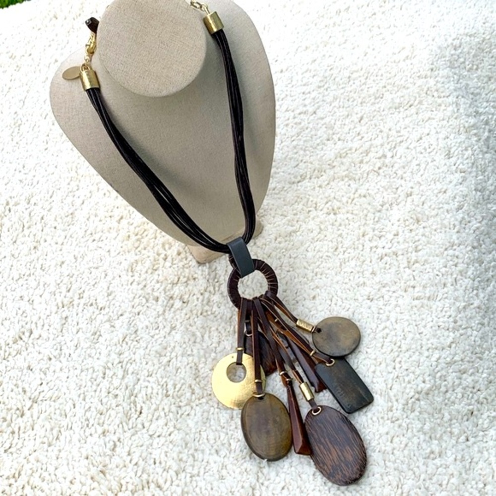 Chicos statement wood metal bib necklace - Picture 4 of 12